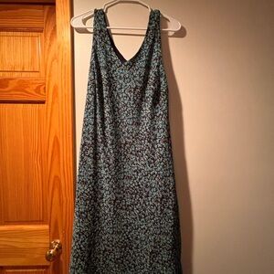 Chic Floral Maxi Dress in Black and Blue